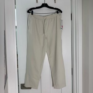 Lulu lemon Tapered-Leg Mid-Rise
7/8 Pant *Luxtreme